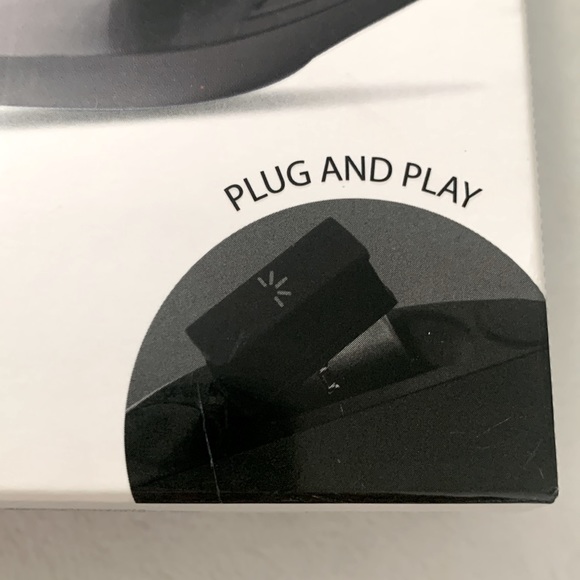 Brand new mouse, color black,2AAA battery needed, battery’s not included. - Picture 8 of 8